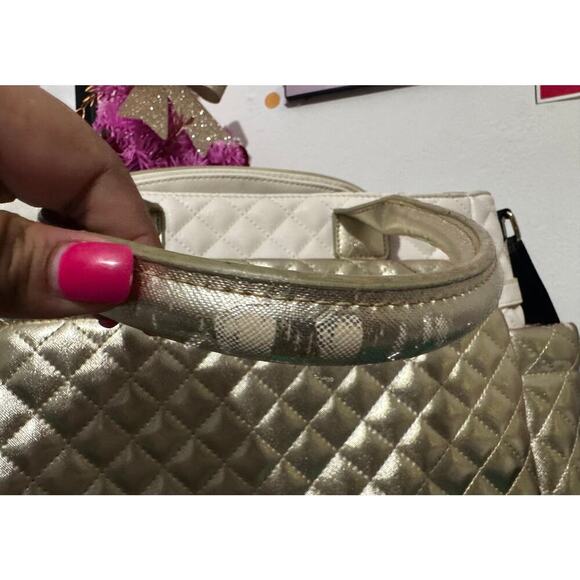 Betsey Johnson Quilted Diaper Bag Gold & Cream – With Changing Pad – Pre-Owned - Picture 4 of 6